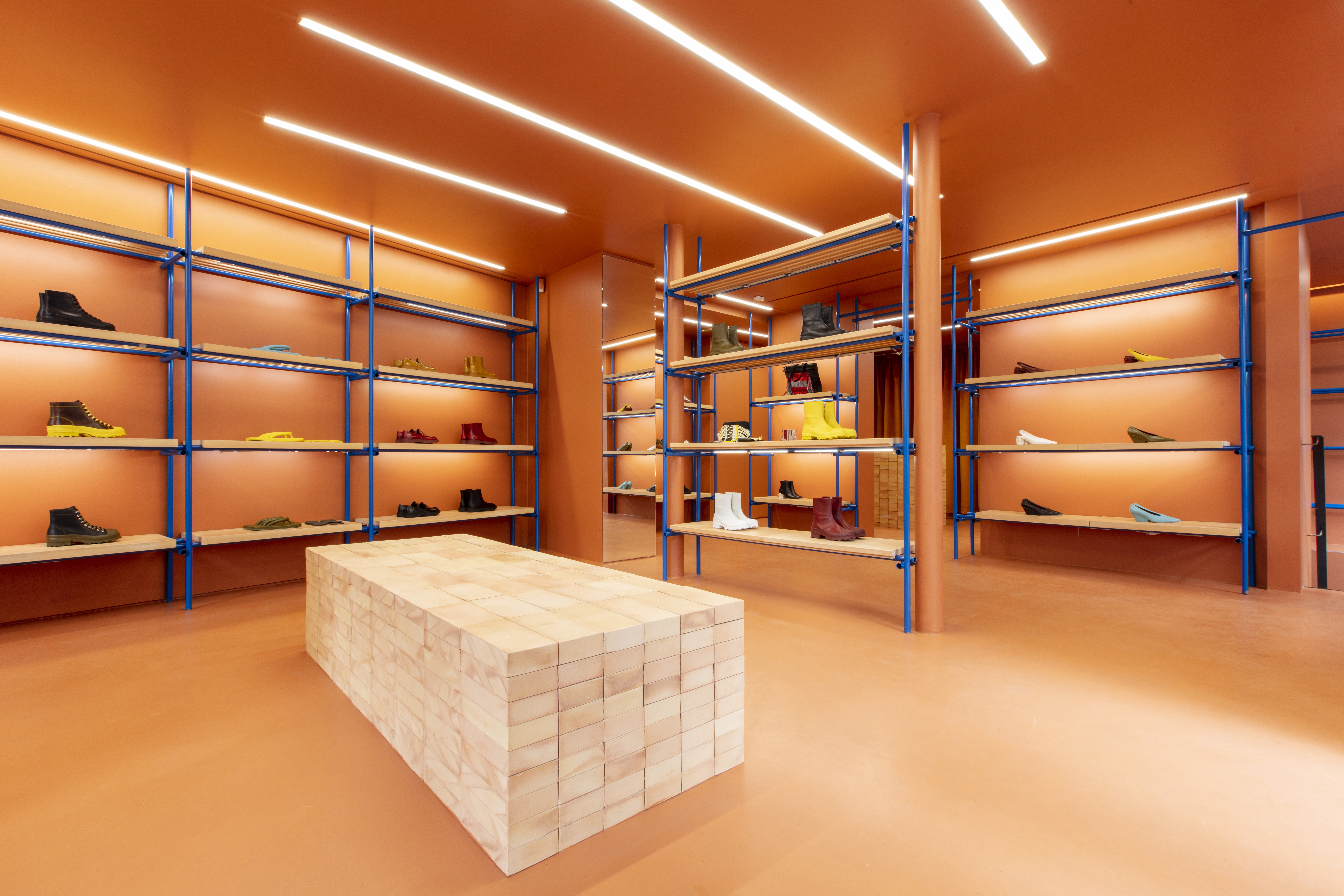 Camper, 50th Anniversary: Our Stores (Fig. 61)